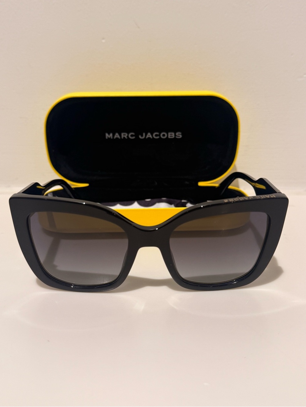 NWT Marc Jacobs j Marc sunglasses